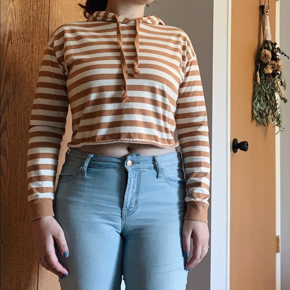 Cropped Mustard and White Striped Sweater - Picture 4 of 5